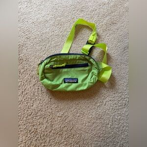 Patagonia Ultralight Green Belt Bag Fanny Pack Adjustable Strap Outdoor Travel